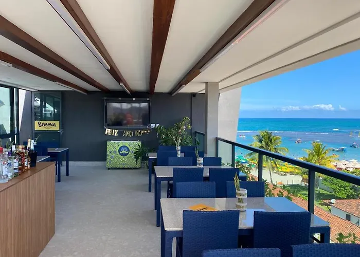 Flat beira mar com varanda em Porto de Galinhas